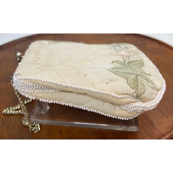 Vintage Embroidered Clutch Purse with Seed Beads Made in Japan READ - Picture 4 of 13
